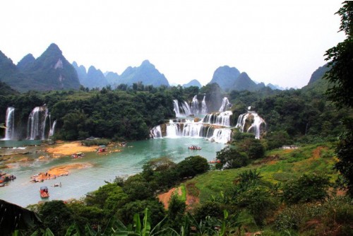 Nanning Deteian Waterfall 