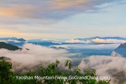 Guilin Private Day Trip to Daxu Ancient Town and Yaoshan Mountain