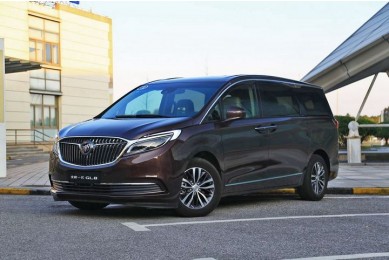 MPV: Buick GL8, JAC Refine, SAIC Maxus or similar