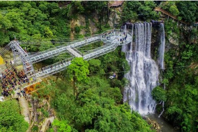 Gulong Gorge Glass Walk